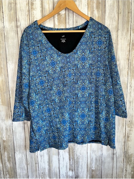 J. Jill Tops - J Jill XL Blue Medallion Print Forward Seam Tee Cotton Stretch Top